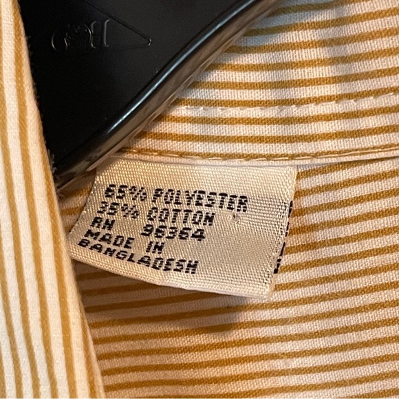 Women's Button Down Shirt with Embroidered Accessories - Picture 8 of 8